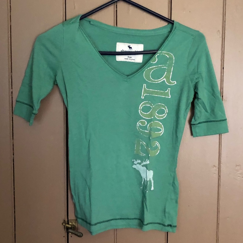 Y2K Abercrombie 3/4 Sleeve Vneck